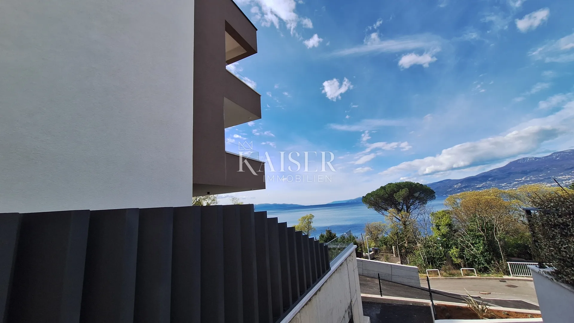 Bivio-Rijeka,ekskluzivan stan s panoramskim pogledom i prostranom terasom