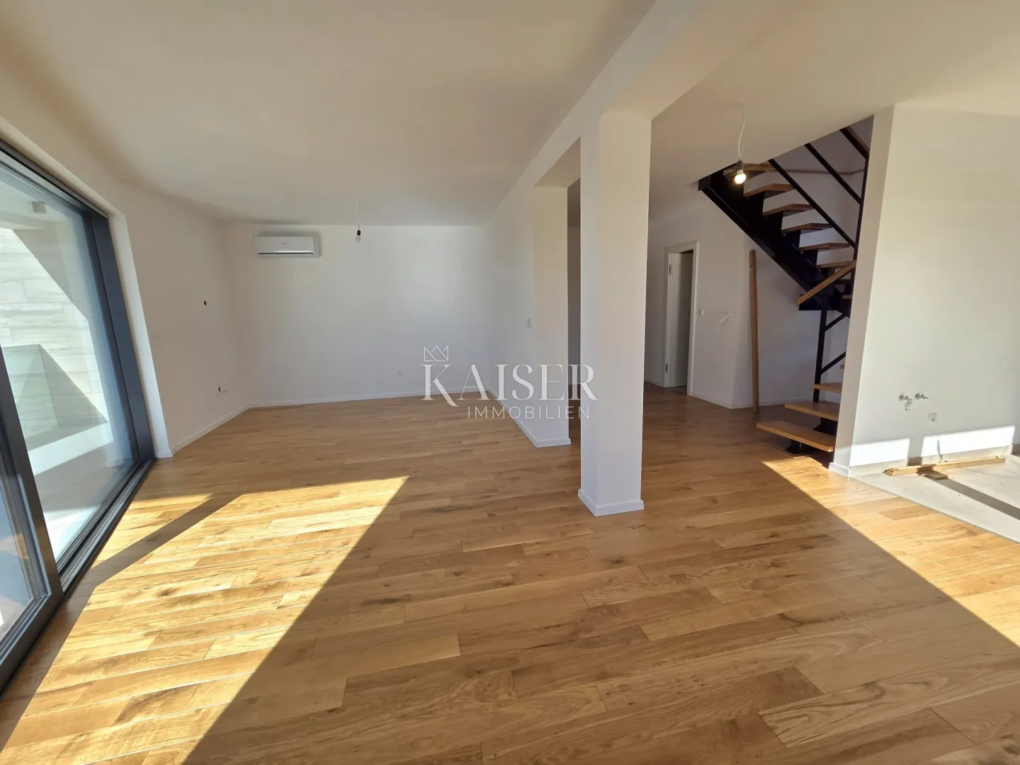 krk, punat - vrhunski dvoetažni apartman 117m2, pogled more - slika 3