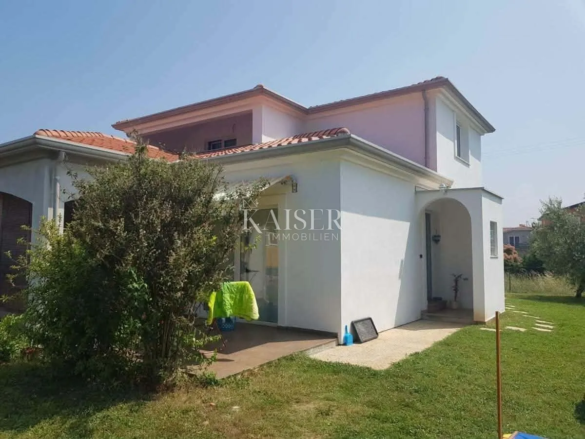istra, umag - okolica: namještena kuća 200m2 sa dva stana i velikom okućnicom 500m2 - slika 8