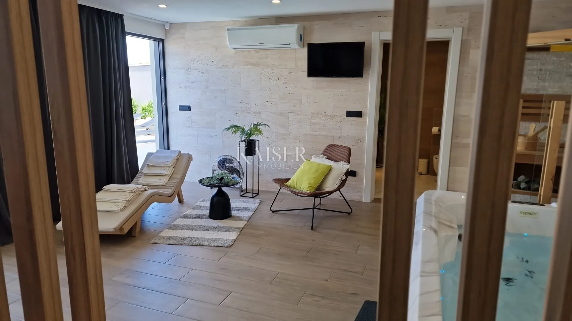 novi vinodolski - villa sa bazenom 300m2 - slika 32
