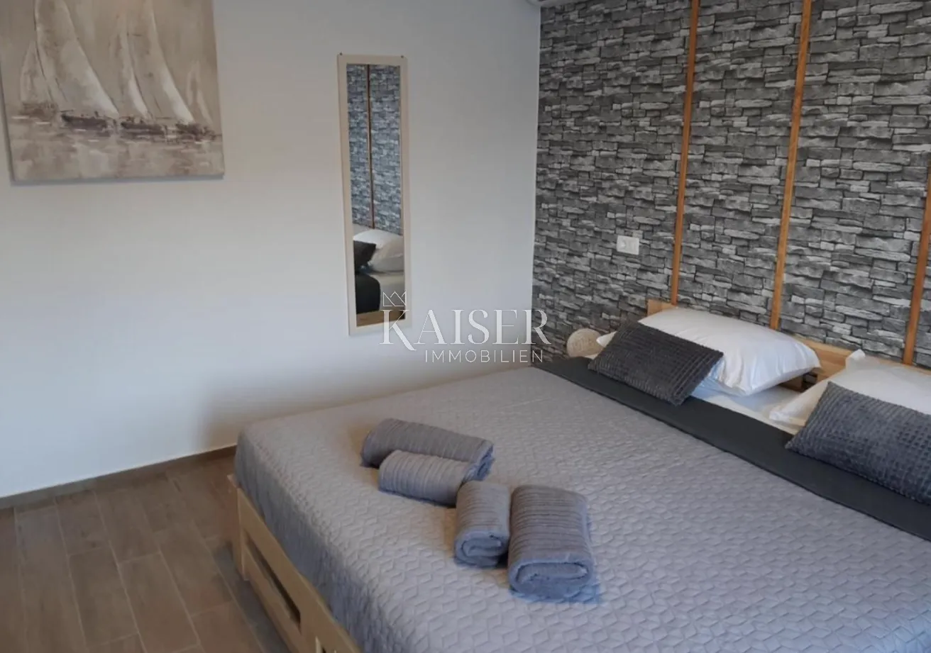 istra, labin - renovirana kuća s tri stana, 270 m2 - slika 14