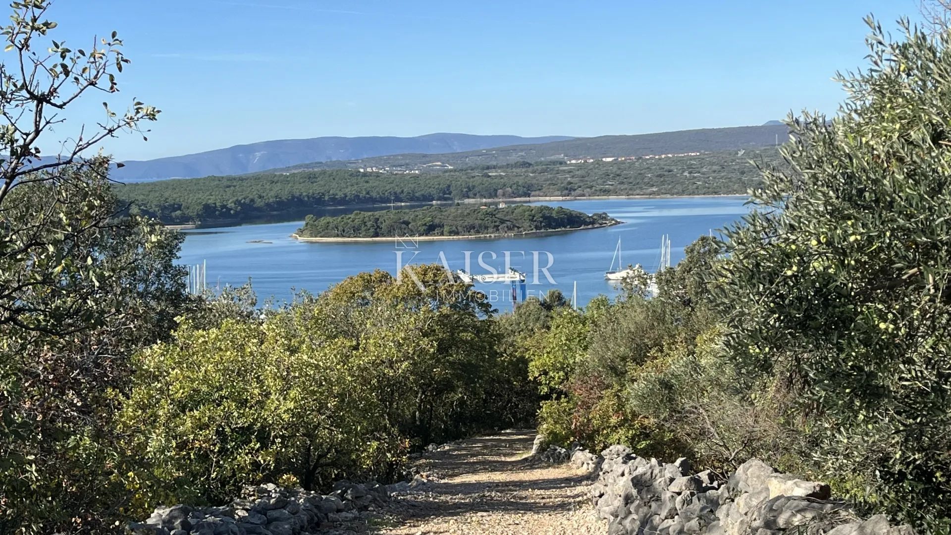 otok krk, punat - autentična kamena kuća u prvom redu do mora - slika 15