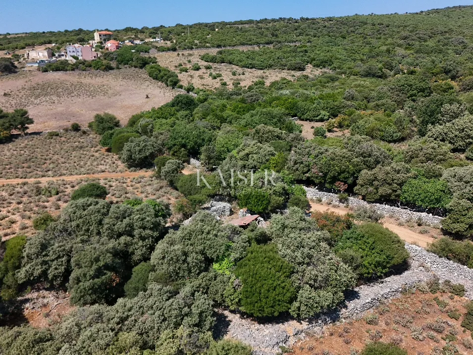 Cres, Plat - kameni objekt na prostranom zemljištu - Belej, Mali Lošinj