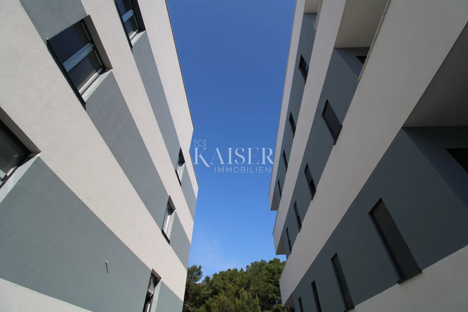 Zadar, Pakoštane- Stan na 1. katu u borovoj šumi kraj mora