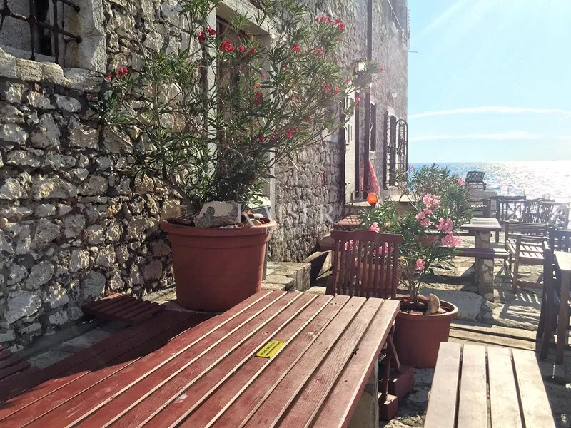 istra,rovinj- rijetka prilika, stan 35m2 uz samo more - slika 11