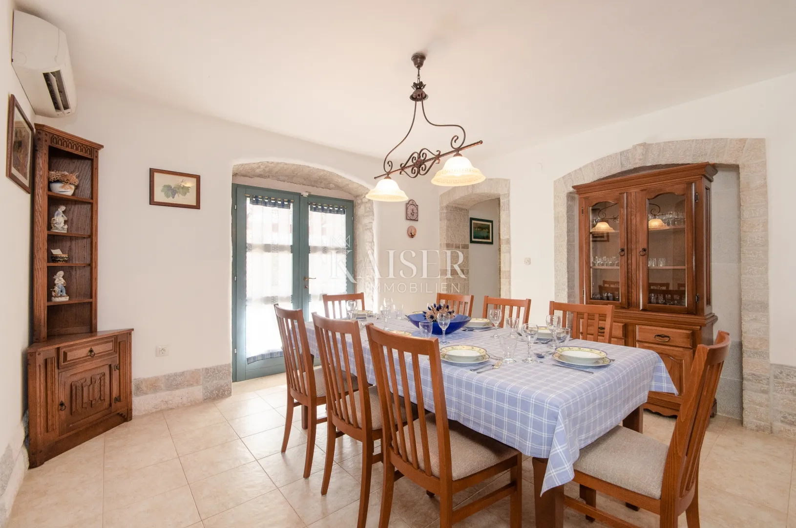 istra, rovinj okolica- šarmantna kamena kuća 170m2 s bazenom - slika 10