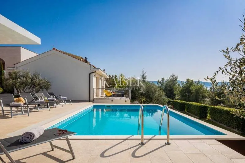 šibenik-žaborić – luksuzna vila 358 m² s bazenom, konobom i panoramskim pogledom - slika 11