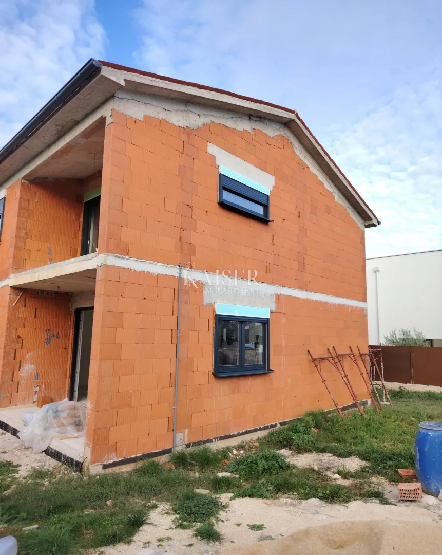 istra, ližnjan, kuća - sa stanom na dvije etaže 113m2 - slika 2