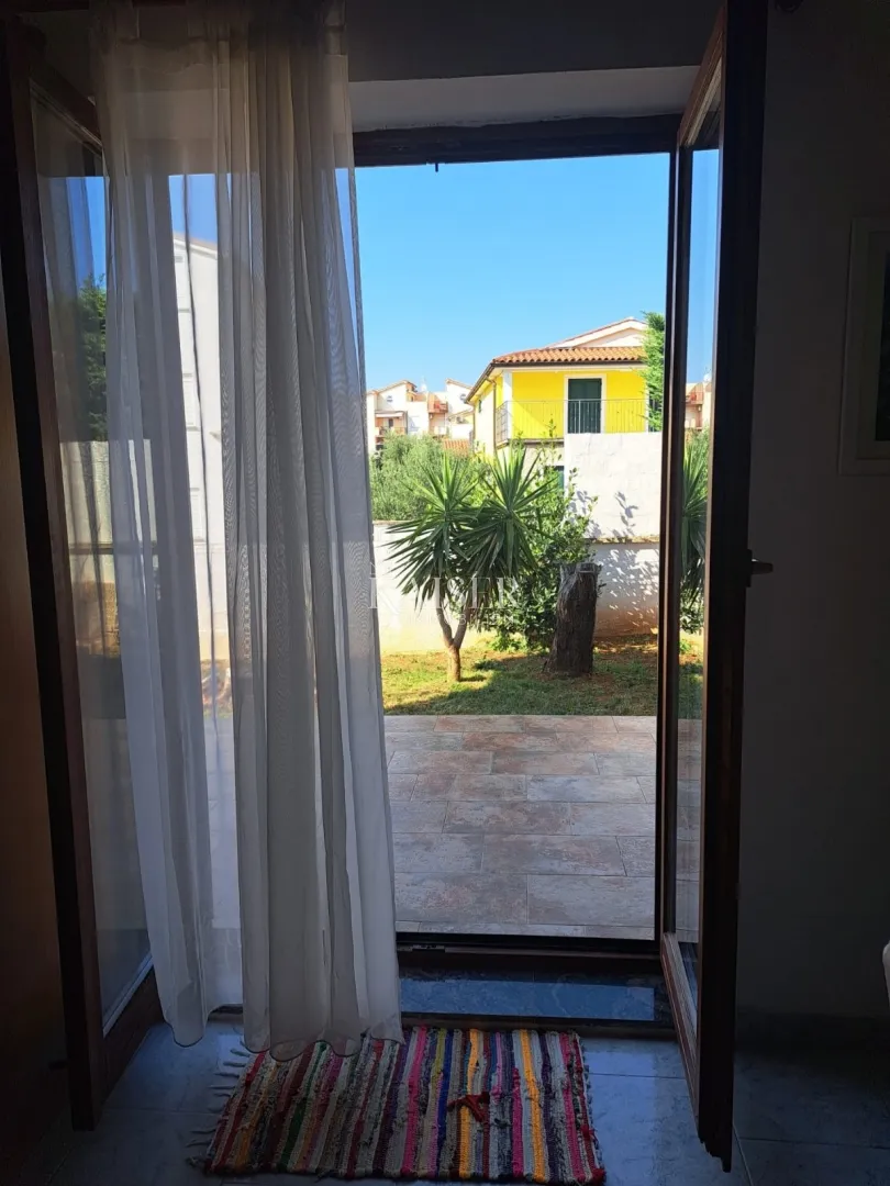 istra, medulin- apartmanska kuća 430m2 samo 200m od mora - slika 29