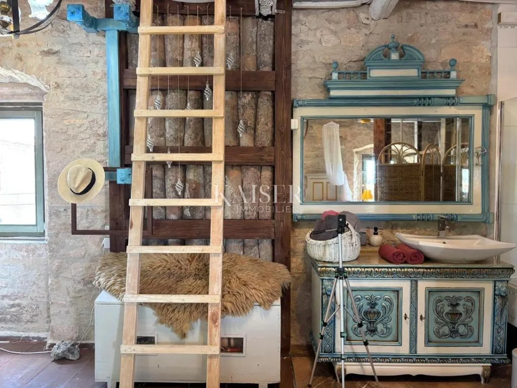 istra, marčana - tradicionalna kamena vila s bazenom - slika 12