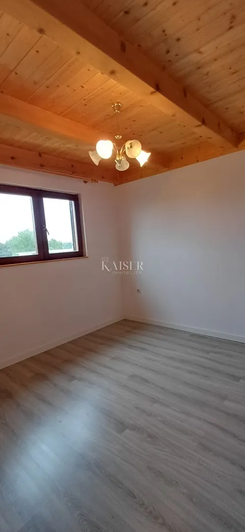 vir – stan s terasom i pogledom na more, 120 m od plaže - slika 6