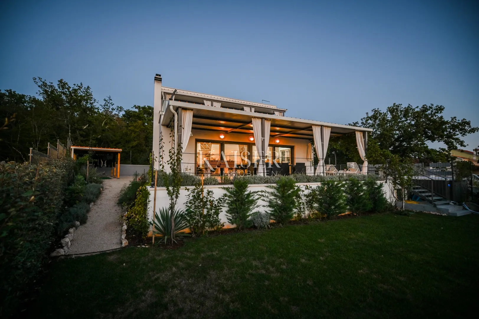 otok krk, malinska-moderna vila 190m2 s pogledom na more - slika 39