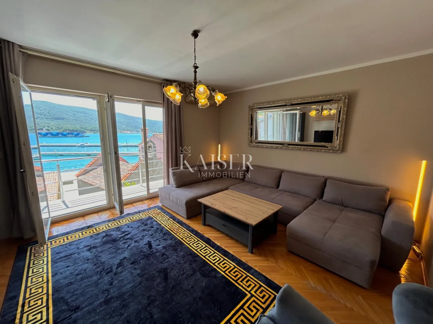 otok cres, cres - kuća sa 4 stana, 288m2, 50m od mora sa prekrasnim pogledom - slika 30