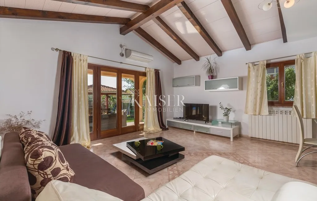 istra, novigrad - vila 131m2, s bazenom i velikom okućnicom, za dugoročni najam - slika 27