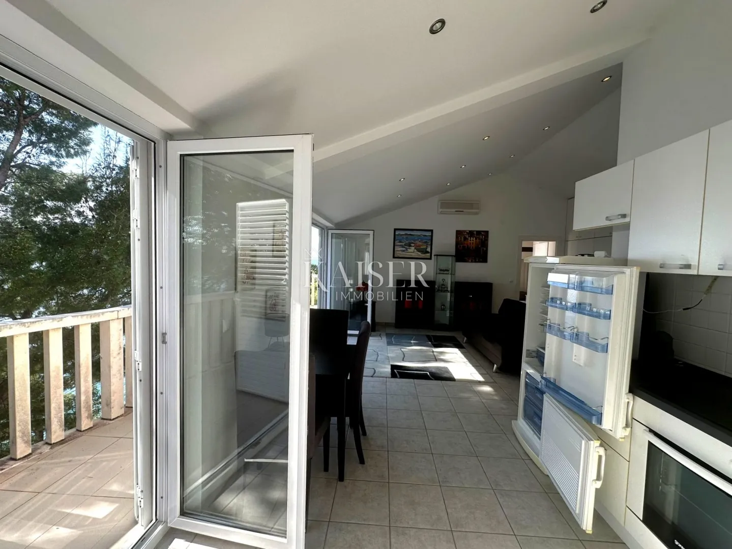 baška voda - penthouse 85m2, prvi red do mora, top lokacija - slika 14
