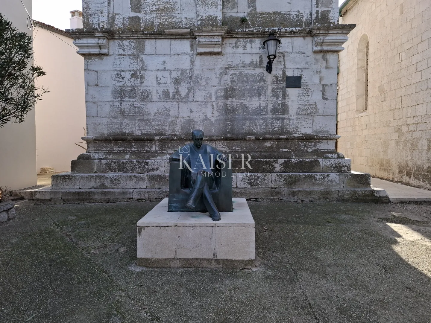 otok cres-lošinj, osor, troetažni stan 148 m2 - slika 22