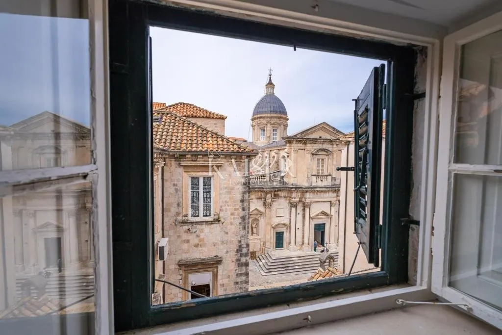dubrovnik - kamena kuća i poslovni prostor u starom gradu - slika 3