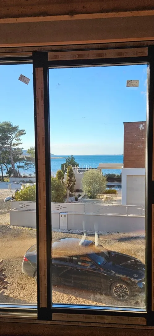 zadar, rovanjska- stan s pogledom na more, 50m od plaže - slika 8
