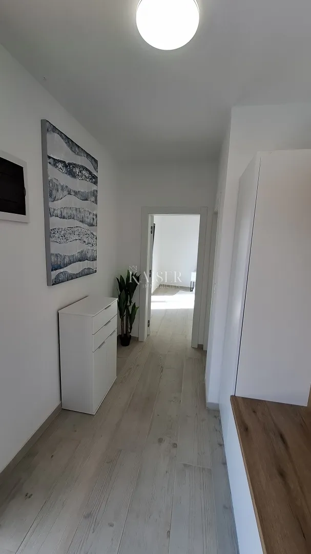 istra, kaštelir - kuća sa dva stana, 188m2, bazen - slika 35