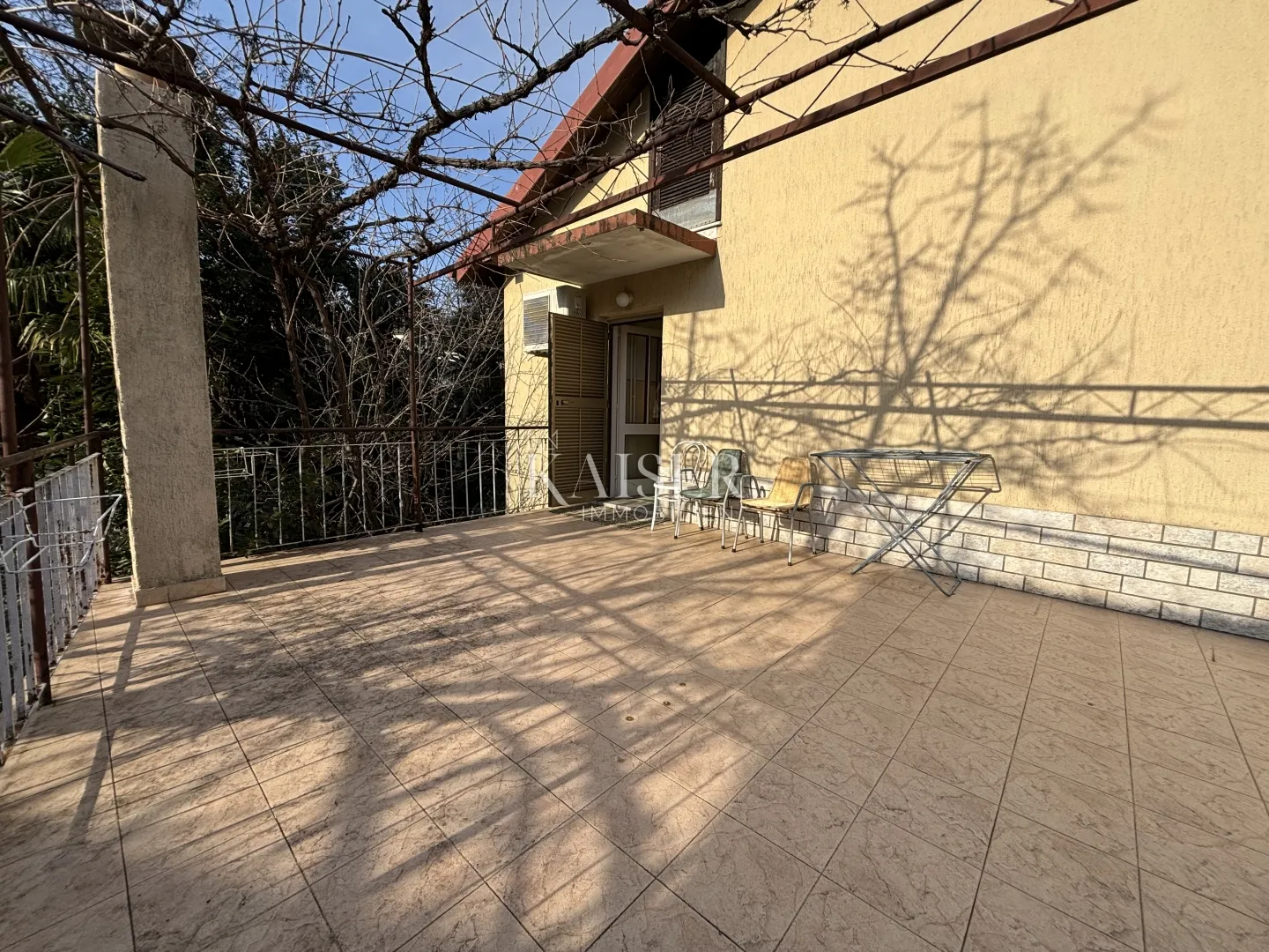 lovran, centar - kuća 200 m od mora, 290 m2 - slika 10