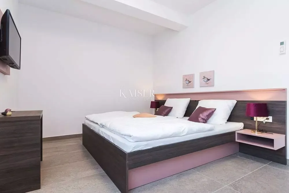 istra - poreč, moderna vila sa bazenom, 800m od mora - slika 27
