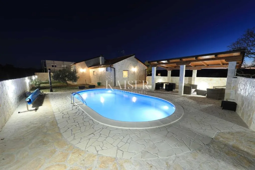 zadar, pridraga - kamena vila s grijanim bazenom i panoramskim pogledom - slika 11
