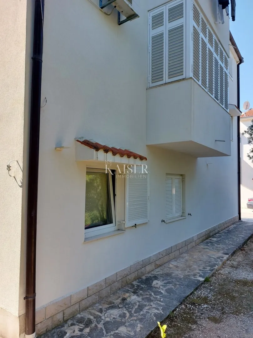apartman u prizemlju s dvorištem, idealan za obitelji, rogoznica – lozica - slika 36