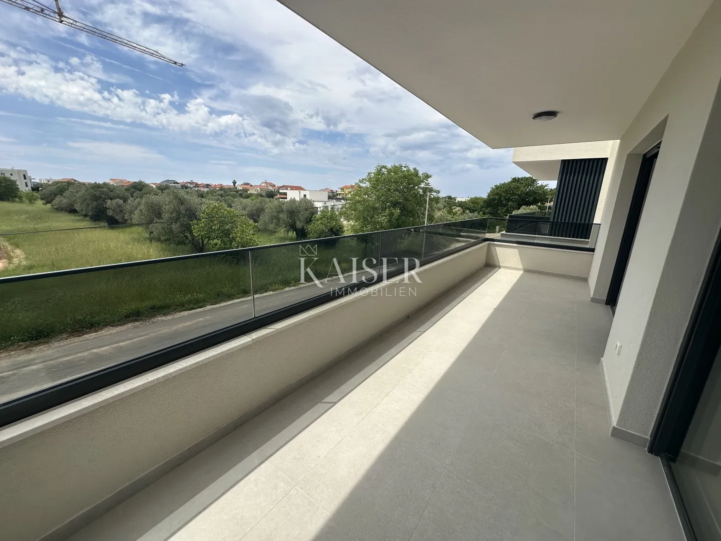 Zadar, Sukošan - novogradnja 200 m od plaže, pogled na more