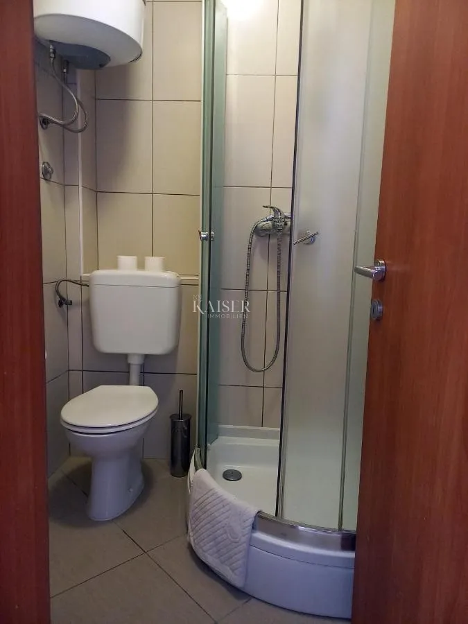 novi vinodolski - kuća sa 8 apartmana u blizini mora - slika 10