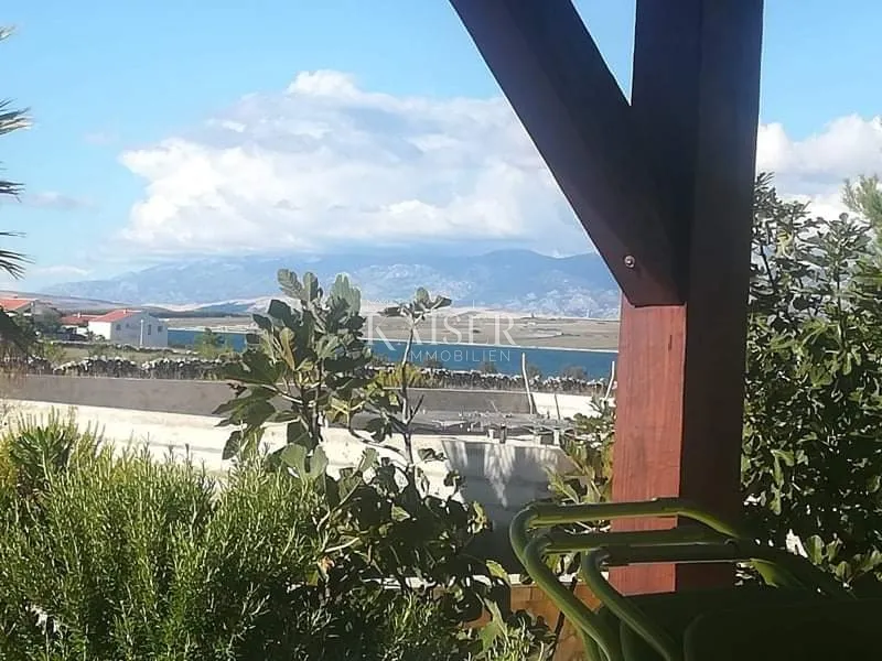 apartman u prizemlju s velikim dvorištem i pogledom na more, vir – zadar - slika 9