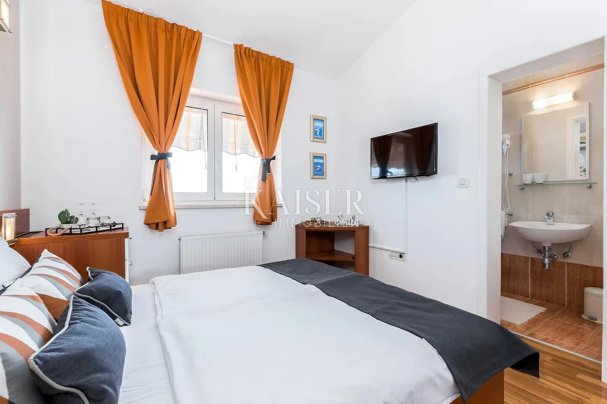 lovran – apartmanska vila s velikim zemljištem i projektom za boutique hotel - slika 10