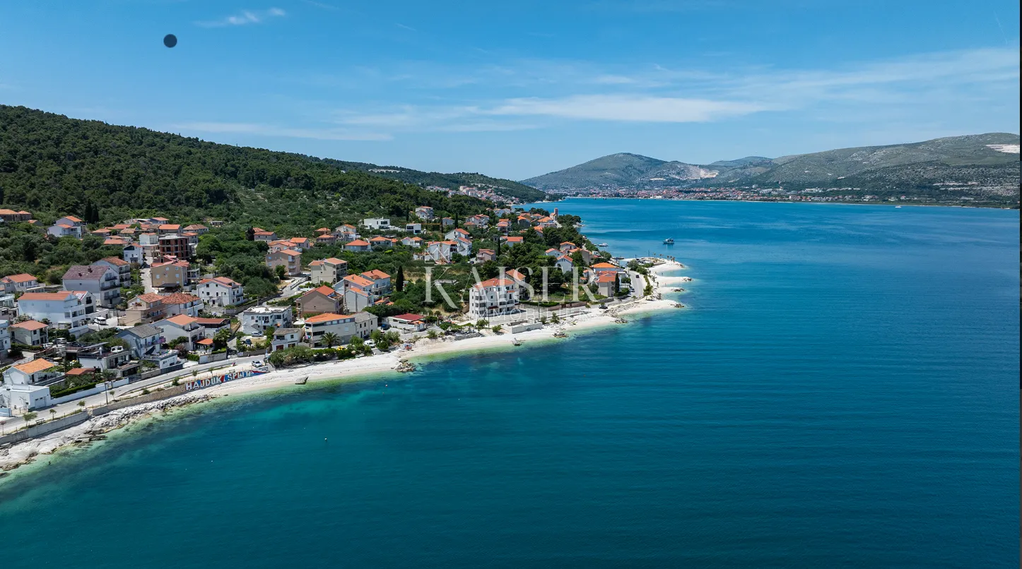 trogir, čiovo - studio apartman blizu plaže s pogledom na more - slika 5