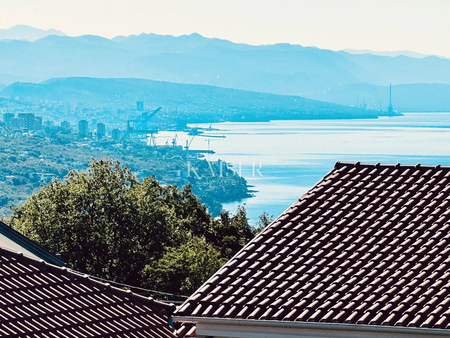 opatija, pobri – luksuzan dvoetažni stan s okućnicom i pogledom na more (s2) - slika 32