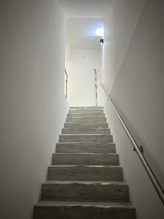 istra - poreč centar, moderan stan 50 m od mora - slika 10