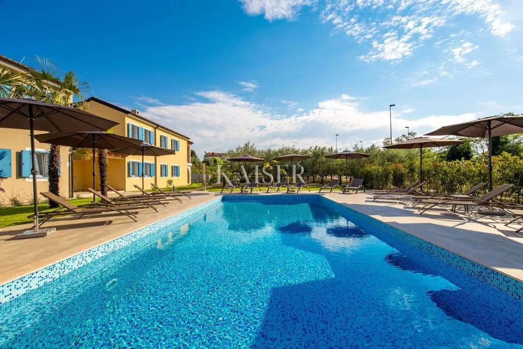 istra - poreč, ekskluzivna vila sa 6 apartmana blizu mora - slika 4