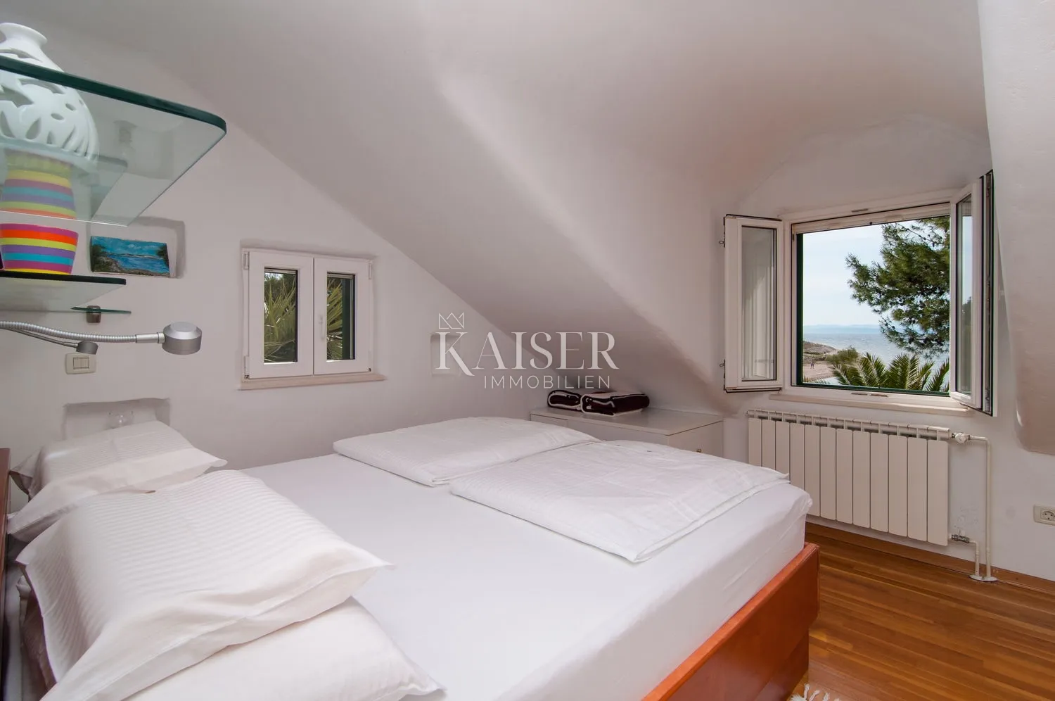 otok brač, supetar - villa sa bazenom prvi red do mora - slika 16