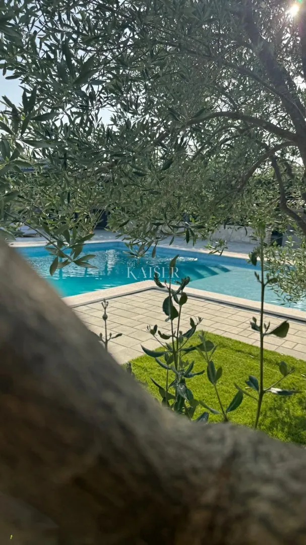 vodice- ekskluzivna samoodrživa kuća s bazenom - slika 14