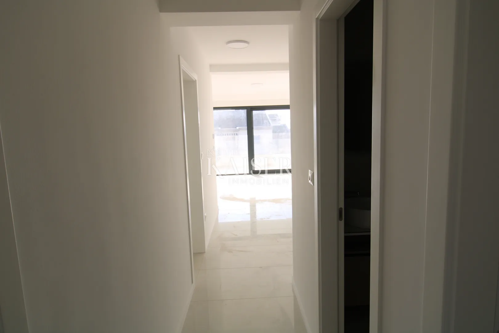 zadar- penthouse s krovnom terasom i pogledom na more - slika 22
