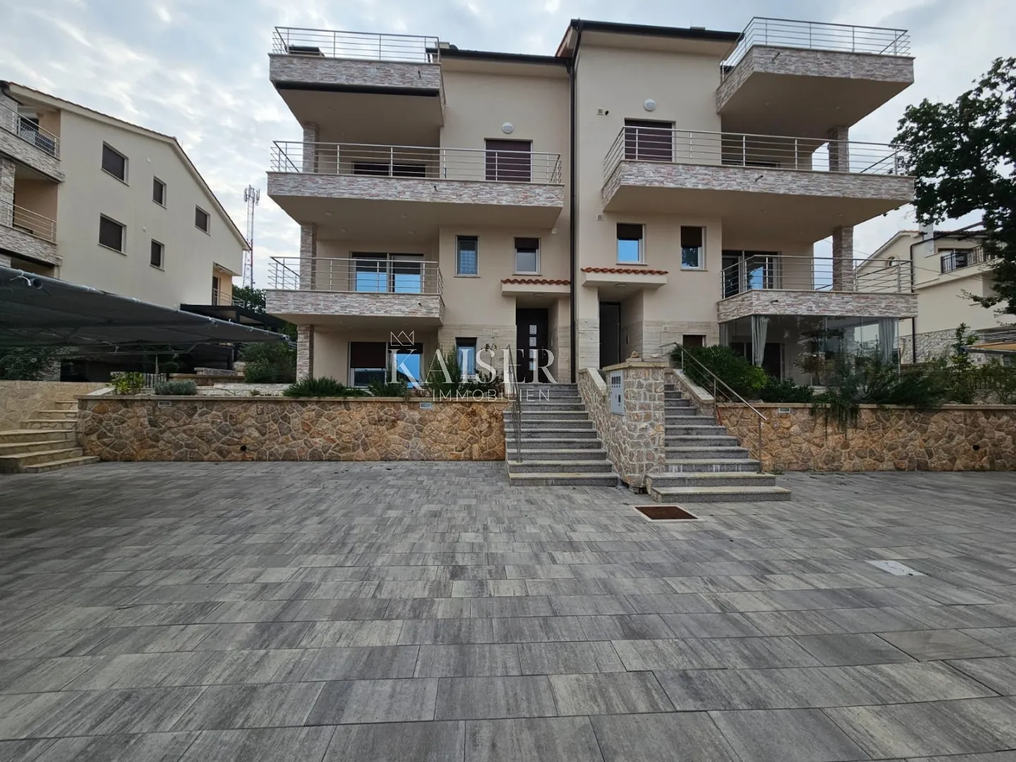 otok krk, njivice - apartman 74m2 u novogradnji - slika 5