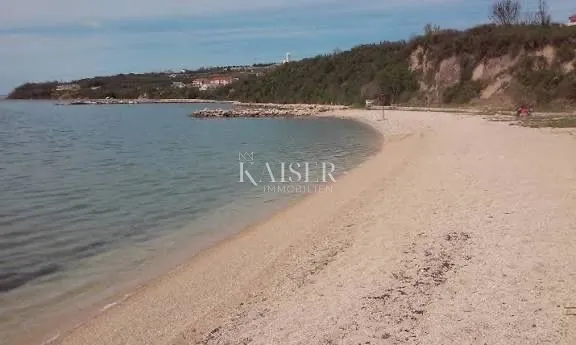 zadar, rtina- luksuzna vila 1.red do mora s infinity bazenom - slika 7