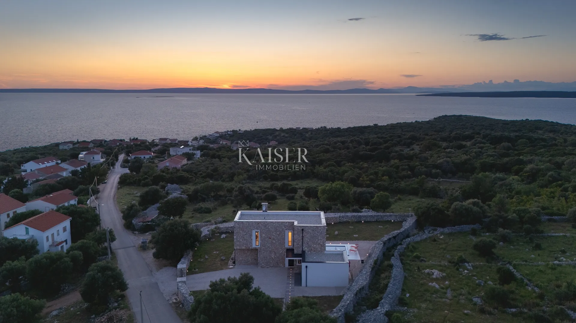 otok pag, mediteranska moderna vila s pogledom na more - slika 24