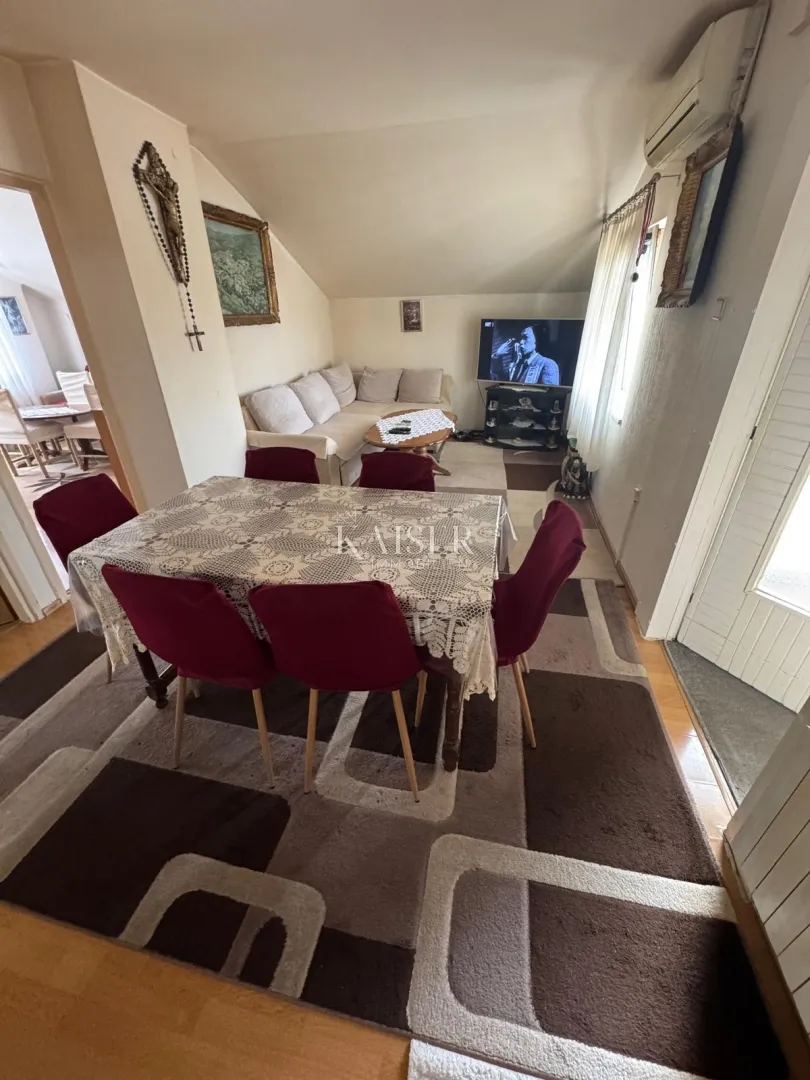 Zaprešić, Centar, dvosobni stan 70 m²