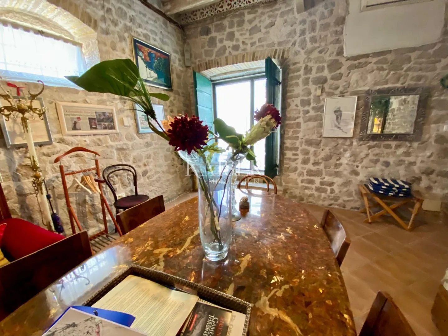šibenik, stari grad - stan s kraljevskim pedigreom i tajnim prolazom 108m2 - slika 7