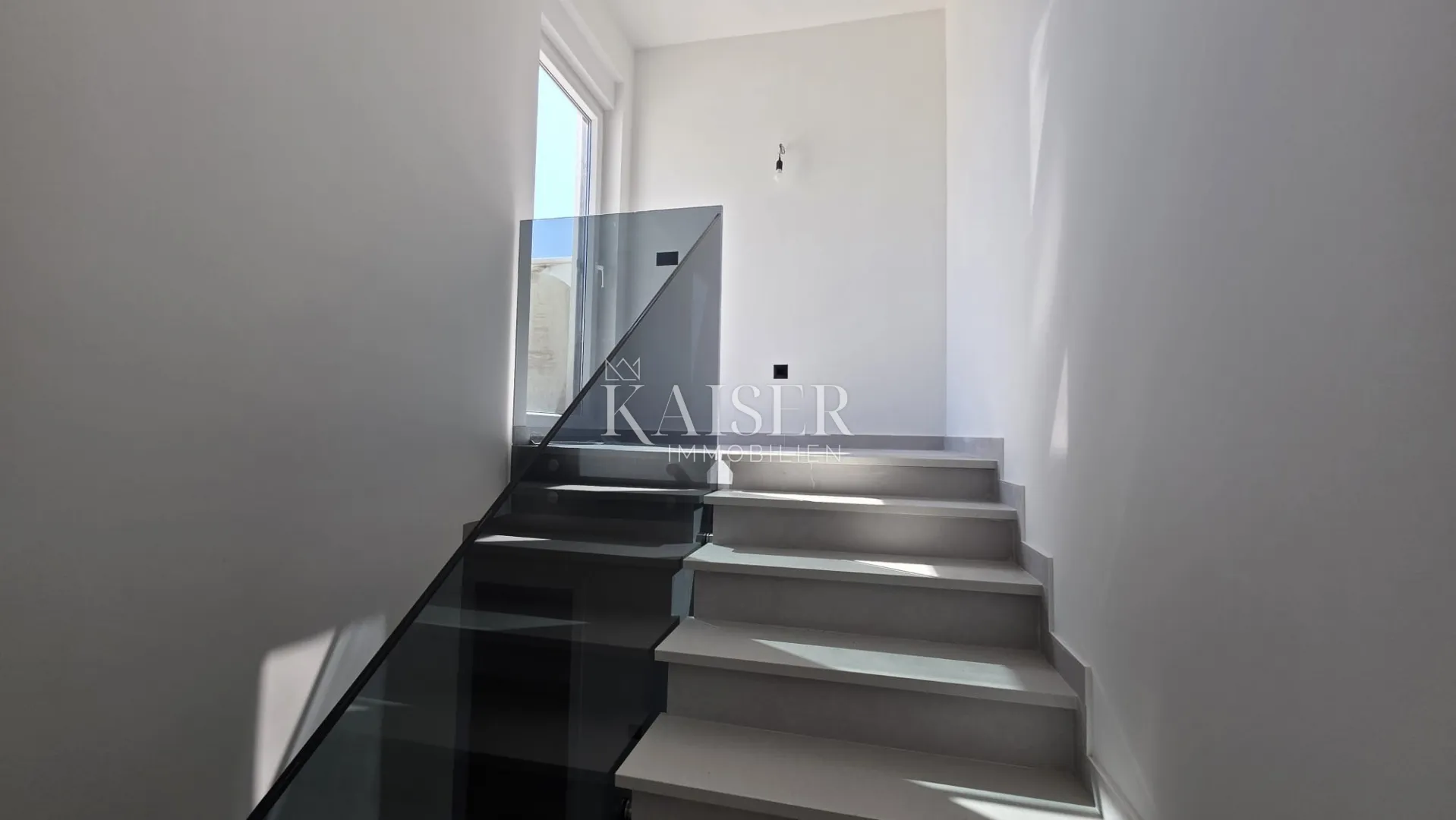 zadar, vrsi- vila 180 m2 sa bazenom i pogledom na more - slika 12