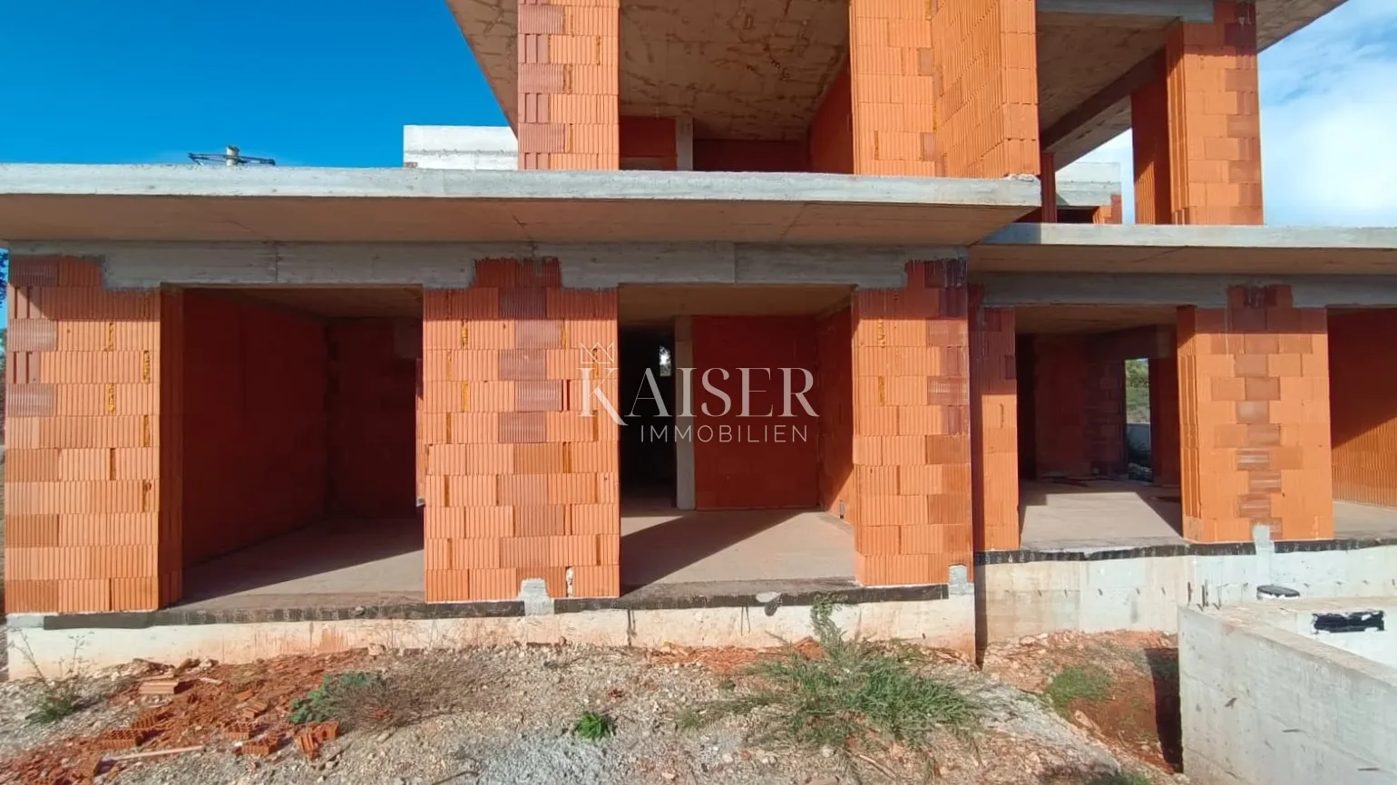 istra, pula- moderna dvojna kuća 120m2 s bazenom i terasom - slika 4