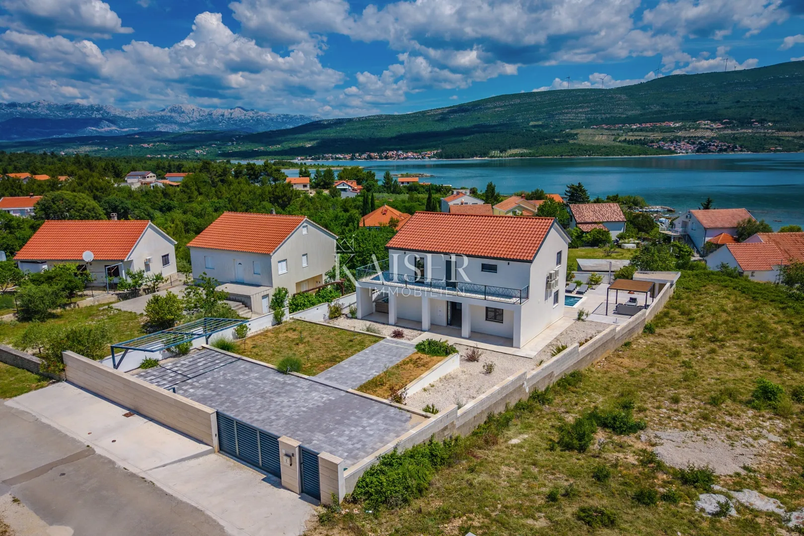 zadar – pridraga, moderna vila s bazenom i jacuzzi zonom, 300 m od mora - slika 3