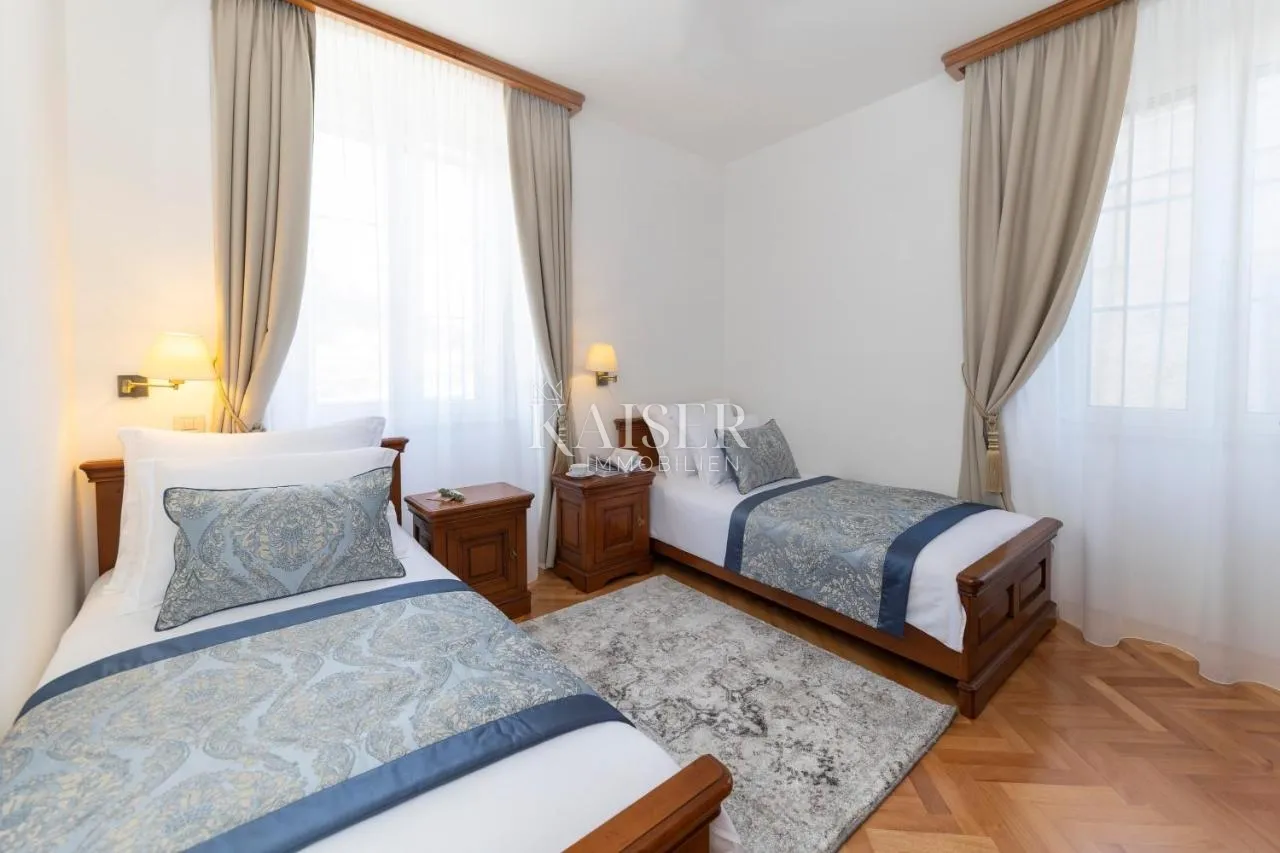 šibenik - hotel prvi red do mora - slika 14