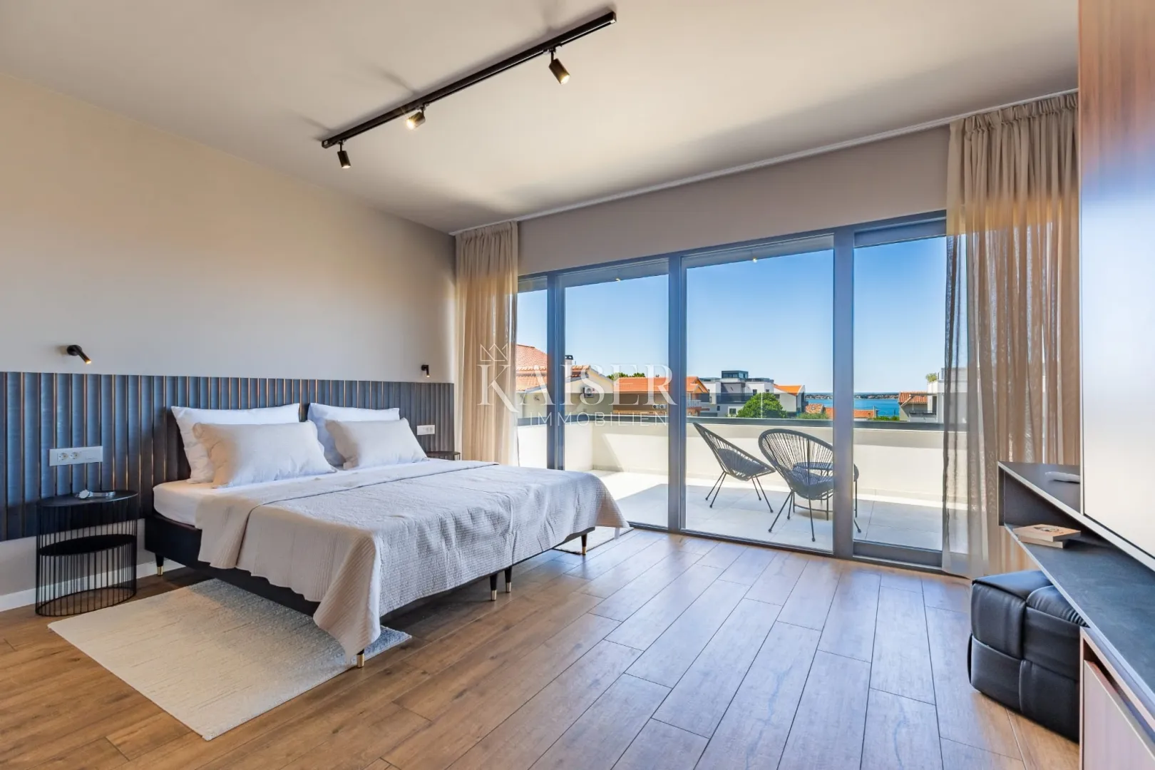 zadar – vrsi luksuzna vila 150 m od mora - slika 18