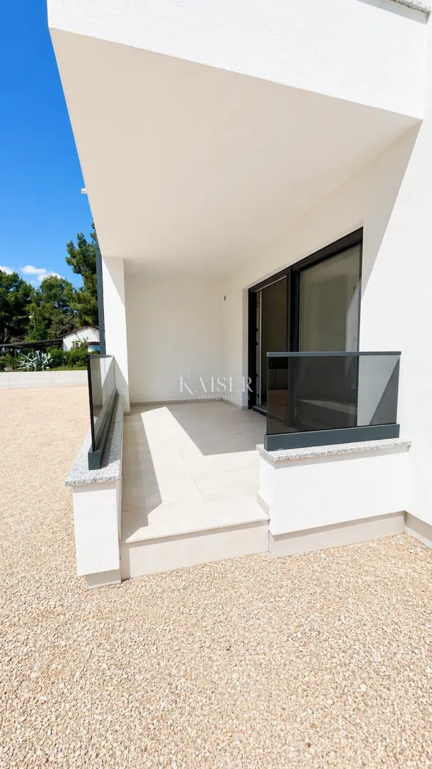 pakoštane – stan s2 s privatnim vrtom, 300 m od mora - slika 9