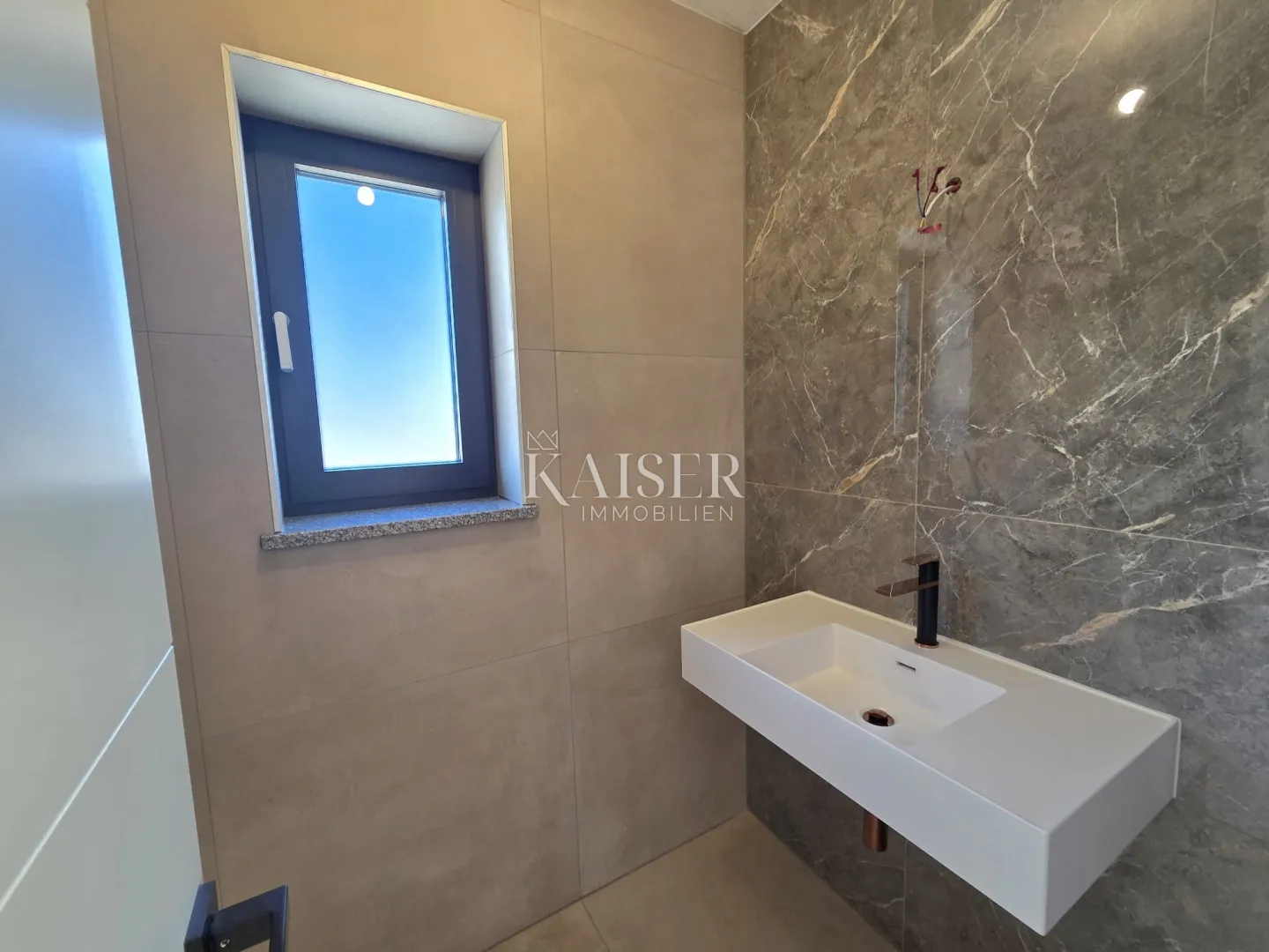 krk, punat - vrhunski dvoetažni apartman 117m2, pogled more - slika 8